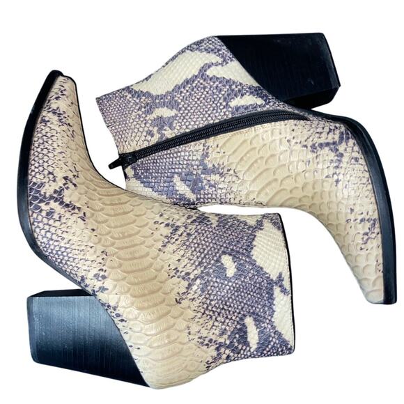 Winter Season Tribal Indie Retro Boho Animal Print Boots Snakeskin Western Shoes - Picture 2 of 4